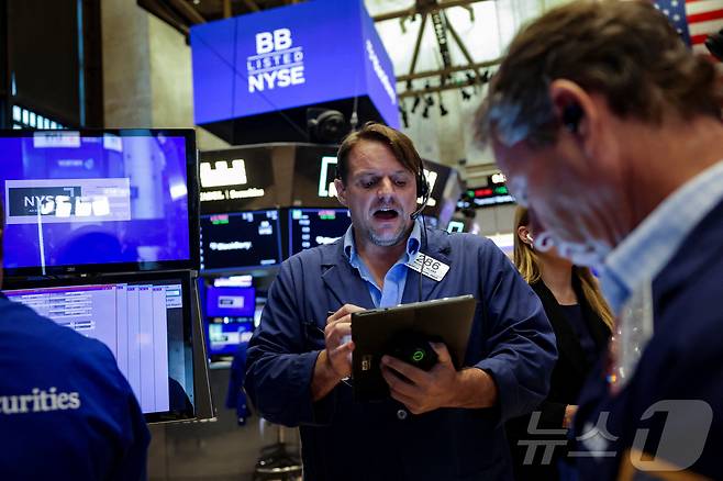 뉴욕증권거래소 트레이더들 ⓒ 로이터=뉴스1