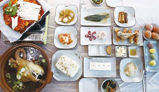 토종닭요리. 전남도 제공