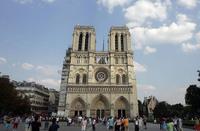 대화재 전 파리 노트르담 대성당 ⓒ허영한