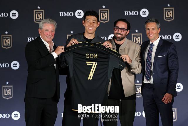 존 소링턴 LA 단장(가장 우측)