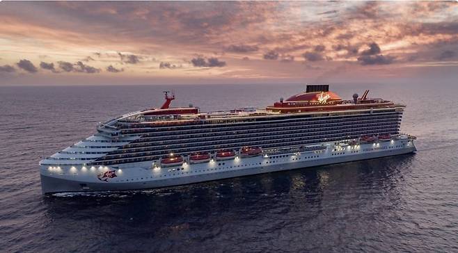 버진 보이지스의 크루즈선 ‘스칼릿 레이디’호의 모습. 미국 마이애미를 출발해 카리브해를 항해하고 돌아온다. /버진 보이지스 홈페이지