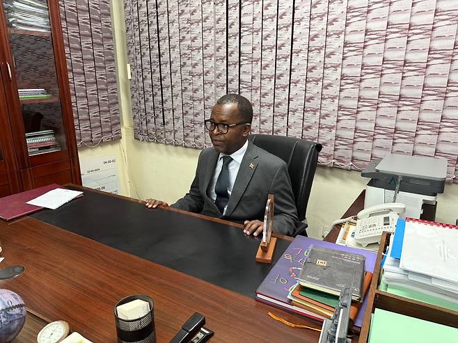 샘슨 몬돌로 말라위 보건부 장관이 미 국제개발처(USAID) 해체 이후 정부의 대응 방안에 대해 설명하고 있다. /현정민 기자