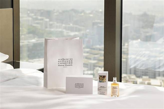 그랜드 하얏트 서울 X 메종 마르지엘라 프래그런스 신제품 ‘Never Ending Summer’ 패키지