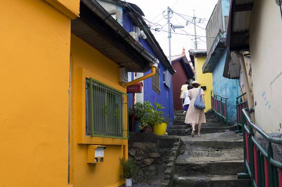 목포 서산동 시화마을. 좁고 경사진 골목길을 따라 마을이 형성돼 있다. 백종현 기자