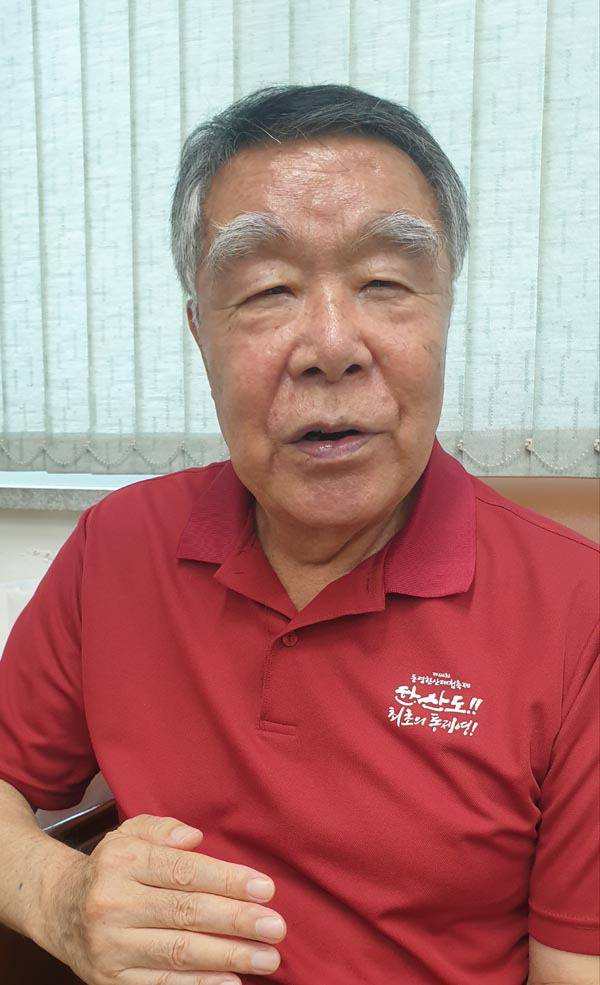 통영문화재단 류태수 대표이사가 한산도와 삼도수군 총본영이었던 통제영의 역사적 가치에 대해 말하고 있다. 박현철 기자
