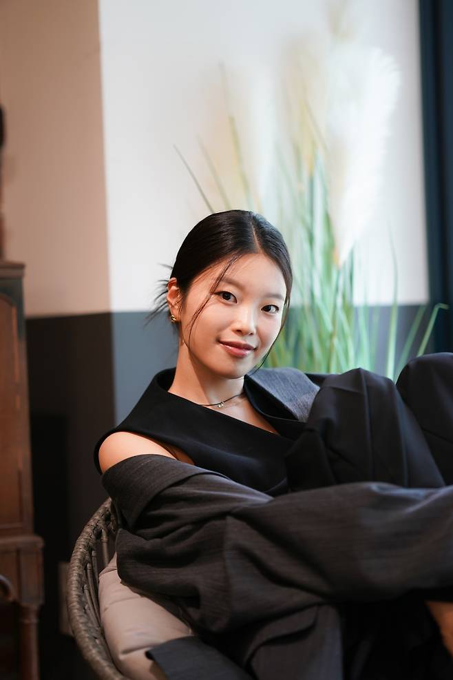 2015년 영국 런던 웨스트엔드에서 캐머런 매킨토시가 제작한 ‘미스 사이공’의 대체 배우로 데뷔, 메인 캐스팅까지 따냈던 배우 김수하가 10년 만에 K-뮤지컬을 들고 다시 웨스트엔드로 향한다.  [PL엔터테인먼트 제공]