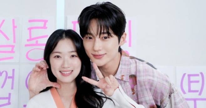 유튜브 ‘살롱 드립’에 출연했던 배우 김혜윤과 변우석. TEO 제공