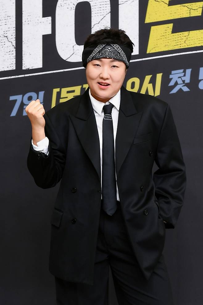 개그우먼 이수지가 7일 오후 사전녹화 형식으로 공개된 SBS 새 예능 ‘한탕 프로젝트-마이 턴’ 제작발표회에 참석해 포즈를 취하고 있다. 사진 SBS