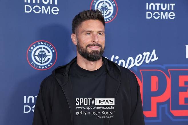 ▲ LA 연고 프로팀 사이에 교류 행사가 다양하다. 과거 가레스 베일은 MLB LA 다저스 시구 행사에 참여했고, 올리비에 지루는 NBA LA 클리퍼스 개막전을 관전해 화제가 됐다.&nbsp;