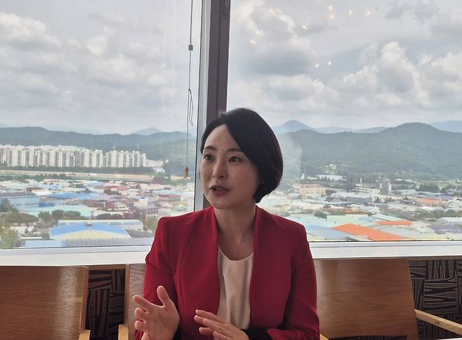 국민의힘 손수조 청년최고위원 후보가 8일 대구 북구 한 식당에서 기자들과 만나 포부를 밝히고 있다.
