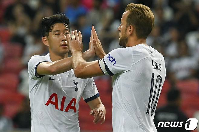 토트넘 홋스퍼 시절 손흥민과 해리 케인.  ⓒ AFP=뉴스1
