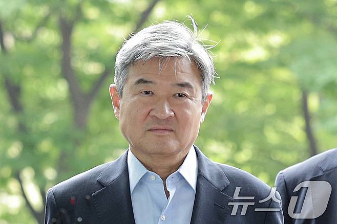 조태용 전 국가안보실장이 8일 오전 서울 서초구 이명현 순직해병특검 사무실에 조사를 받기 위해 출석하고 있다. 2025.8.8/뉴스1 ⓒ News1 신웅수 기자