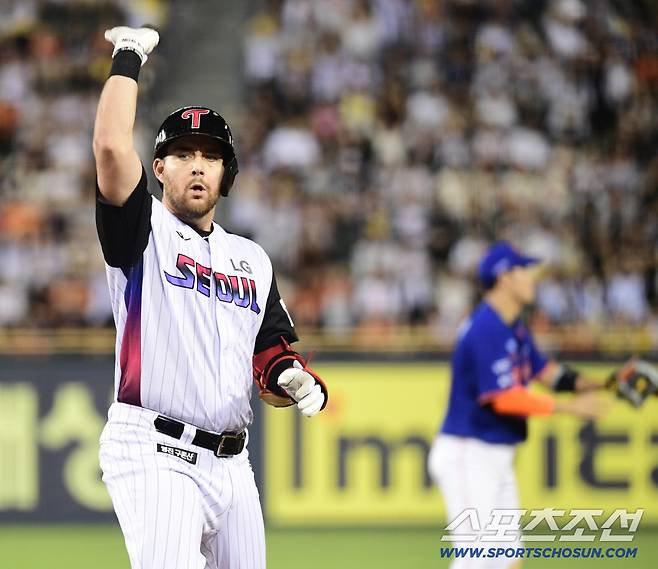 8일 잠실야구장에서 열린 LG와 한화의 경기. 7회 1타점 적시타 날린 LG 오스틴. 잠실=송정헌 기자songs@sportschosun.com/2025.08.08/