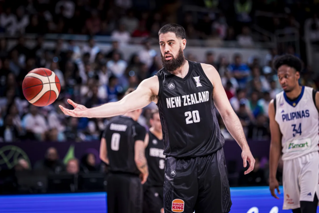 조던 은가타이의 3점슛은 신들린 듯 필리핀 림을 폭격했다. 사진=FIBA 제공