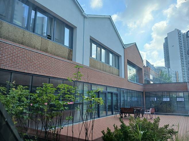 2022년 서울시 건축상 대상 수상 건물인 서울 영등포구 신길중학교. 김희량 기자