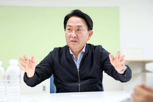 이성헌 서대문구청장이 서울경제신문과 인터뷰를 하고 있다. 사진제공=서대문구