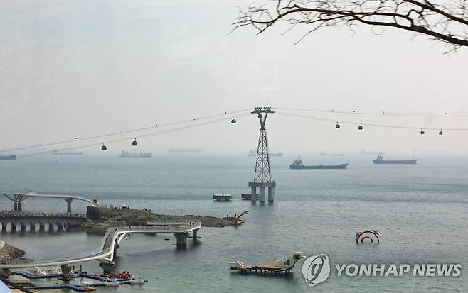 부산 송도해수욕장 (부산=연합뉴스) 진성철 기자 = 2022.3.10 zjin@yna.co.kr