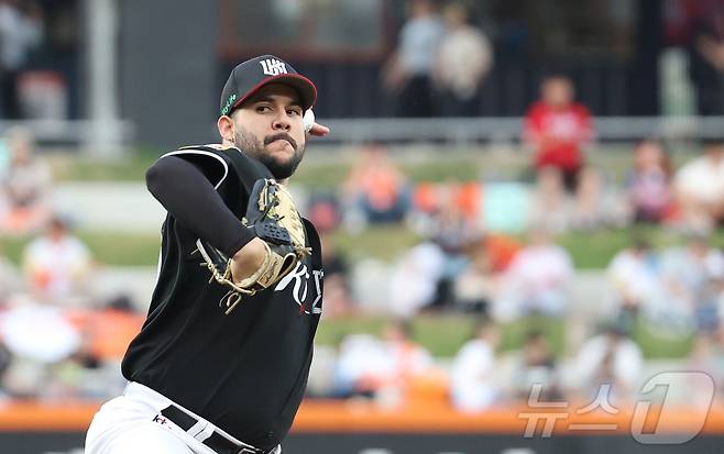 KT 위즈 외국인 투수 엔마누엘 데 헤이수스 2025.6.5/뉴스1 ⓒ News1 김기남 기자