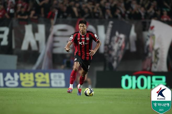 Jung Tae -wook, Seoul, is trying to dribble in Daegu War on the 8th. Photo | Korea Professional Football Federation