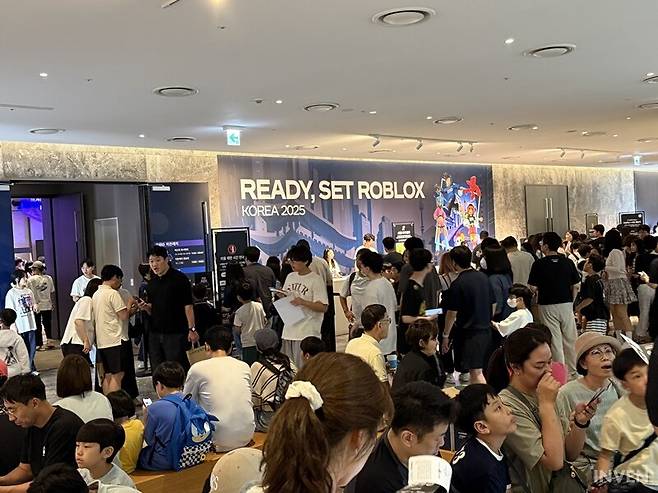 ▲ 아이들과 함께 온 가족들이 유독 많았다