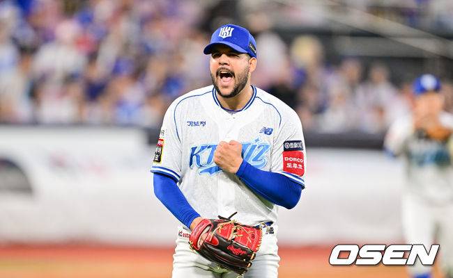 KT 위즈 외국인 투수 엔마누엘 데 헤이수스가 호투를 펼치면서 승리투수가 됐다. / OSEN DB