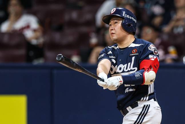 두산 양의지가 8일 키움전에서 홈런을 터뜨리고 있다. /사진=두산 베어스 제공