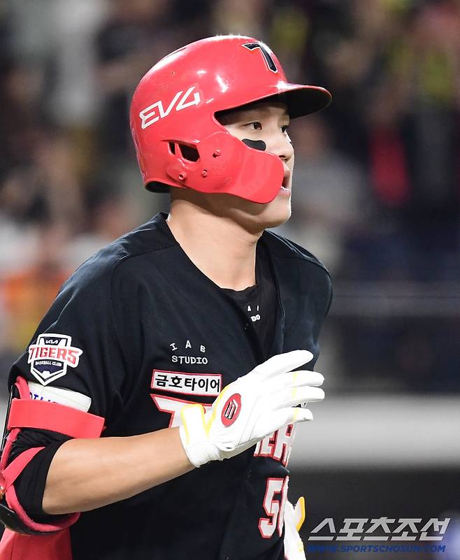 8일 대전 한화생명 볼파크에서 열린 한화와 KIA의 경기. 7회 안타를 날리며 4안타 경기를 만드는 KIA 오선우. 대전=송정헌 기자songs@sportschosun.com/2025.07.08/