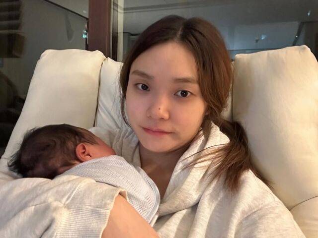 이진아와 아이 사진./이진이 인스타그램