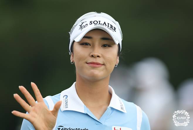 50개 홀 연속 노보기 행진중인 윤이나. [사진=KLPGA]