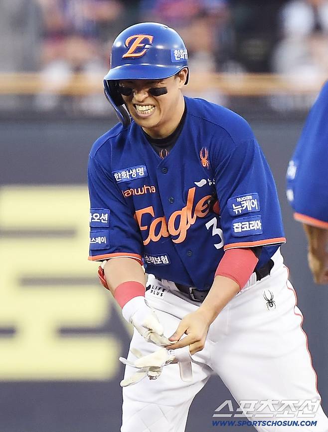 10일 서울 잠실구장에서 열린 한화-LG전. 5회초 1사 2루 손아섭이 1타점 2루타를 친 후 기뻐하고 있다. 잠실=정재근 기자 cjg@sportschosun.com/2025.8.10/