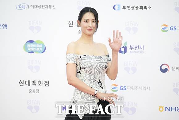 배우 수현이 제30회 부산국제영화제 폐막식 단독 사회자로 나선다. /장윤석 기자