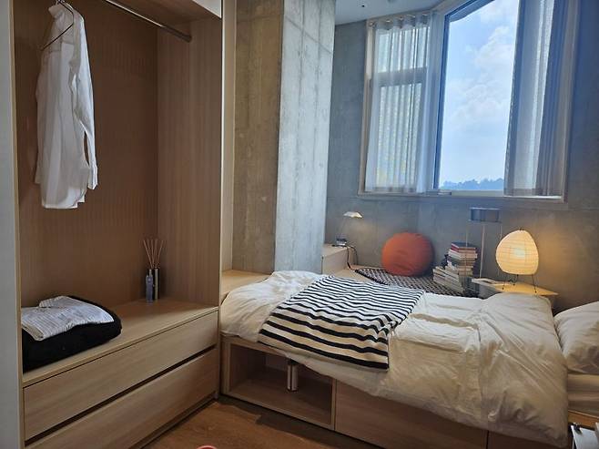 4인실 커뮤니티 타입 개인공간 쇼룸. 사진=최가영 기자