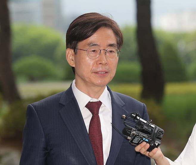 내란특검 출석하며 발언하는 조경태 의원 (서울=연합뉴스) 류영석 기자 = 국민의힘 조경태 의원이 11일 서울 서초구 서울고등검찰청에 마련된 내란특검 사무실로 참고인 조사를 위해 출석하며 발언하고 있다. 2025.8.11 ondol@yna.co.kr/2025-08-11 07:58:05/ <저작권자 ⓒ 1980-2025 ㈜연합뉴스. 무단 전재 재배포 금지, AI 학습 및 활용 금지>