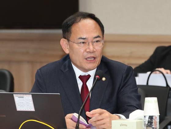 임종득 국민의힘 위원이 지난해 10월 18일 충남 계룡대에서 열린 국회 국방위원회의 해군본부에 대한 국정감사에서 질의하고 있다. 뉴스1