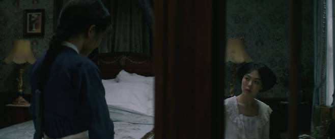 영화 <아가씨> 스틸 컷. 히데코의 방. / 넷플릭스 제공