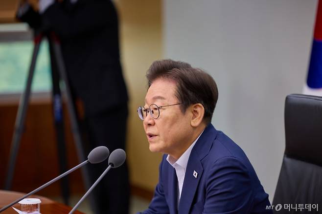 (서울=뉴스1) 허경 기자 = 이재명 대통령이 지난 30일 서울 용산 대통령실 청사에서 열린 비상경제점검 태스크 포스(TF) 3차 회의에서 발언을 하고 있다. (이재명 대통령 SNS. 재판매 및 DB 금지) 2025.7.31/뉴스1  Copyright (C) 뉴스1. All rights reserved. 무단 전재 및 재배포,  AI학습 이용 금지. /사진=(서울=뉴스1) 허경 기자