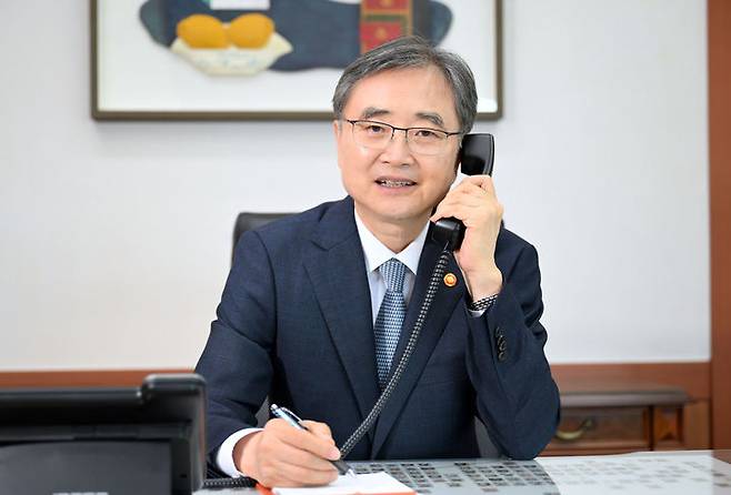 [서울=뉴시스]조현 외교부 장관과 페니 웡 호주 외교장관 통화. (사진=외교부 제공) 2025.08.04 *재판매 및 DB 금지