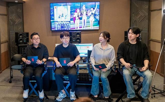 (왼쪽부터)픽셀로직코리아 김민수 디렉터, 픽셀로직코리아 김형석PD, 신나리 성우, 민승우 성우. [넷플릭스 제공. 재판매 및 DB 금지]
