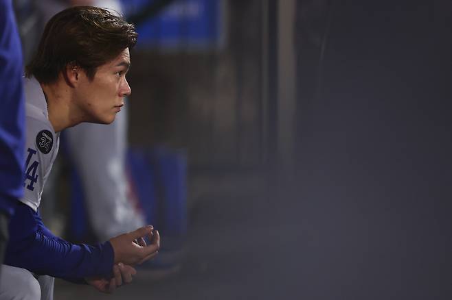 LA 다저스 투수 야마모토 요시노부가 메이저리그 데뷔 이래 최악의 투구를 펼쳤다. AP연합뉴스