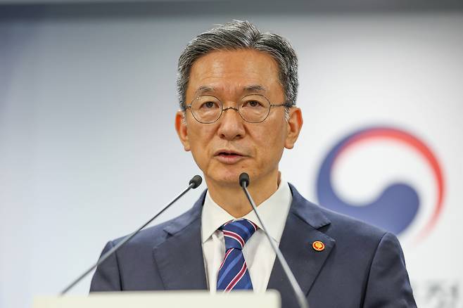 2025년 8월 11일 오후 정부서울청사에서 정성호 법무부장관이 '2025 광복절 특별사면' 브리핑을 하고 있다. /장련성 기자