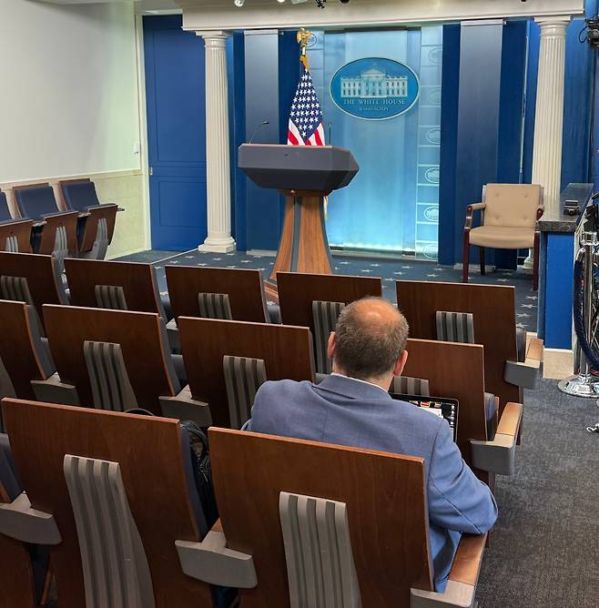 백악관 웨스트윙 1층에 있는 브리핑룸 내부 모습. /워싱턴=김은중 특파원