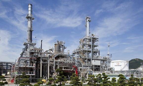 한화솔루션 케미칼부문 여수공장 전경. 한화솔루션 제공.