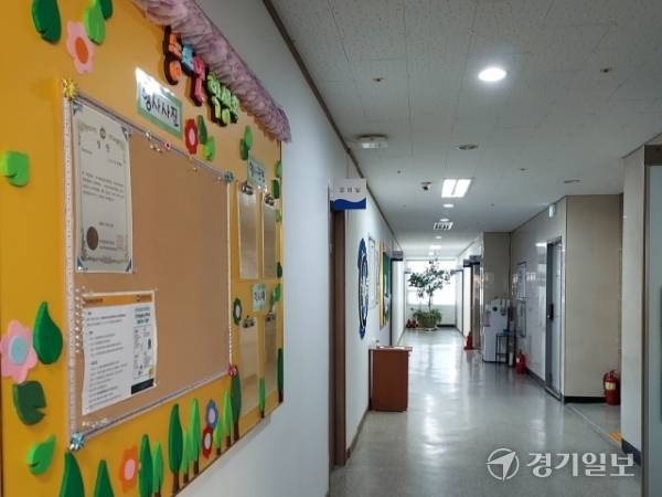 한국방송통신대학교 동두천학습관 내부. 송진의기자