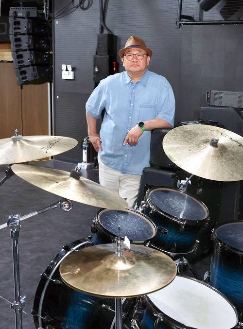 홍대 앞 인디밴드의 산실인 라이브 소극장 '롤링홀'에서 만난 김천성 대표  이승환 기자