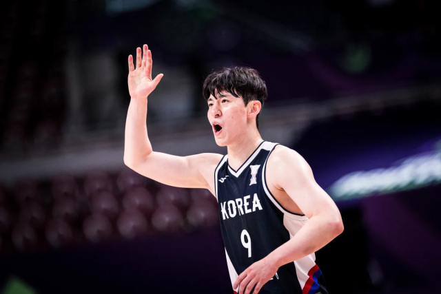 소노 관계자는 “대한민국농구협회에 사우디 아라비아 현지 병원에서 받은 검사 결과를 요청했다. 시간이 조금 걸리는 것 같다. 현지 병원에서는 수술까지는 하지 않아도 된다고 했으나 국내 병원에서 다시 검진을 받아야 한다”고 이야기했다. 사진=FIBA 제공