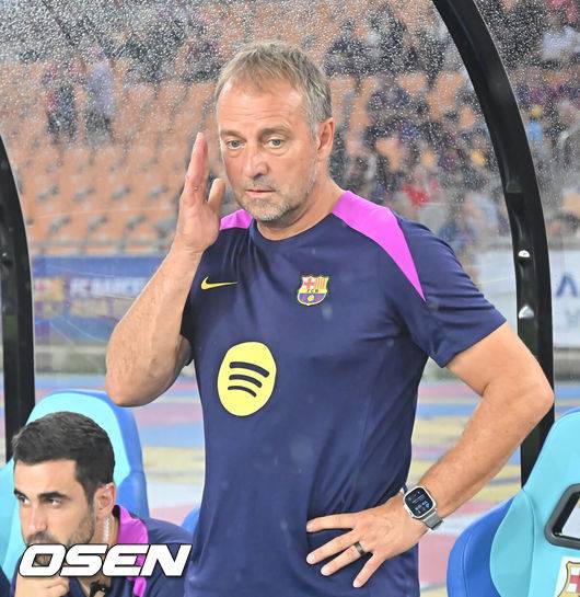 [OSEN=대구, 이석우 기자]  FC 바르셀로나 한지 플릭 감독 010 2025.08.04 / foto0307@osen.co.kr