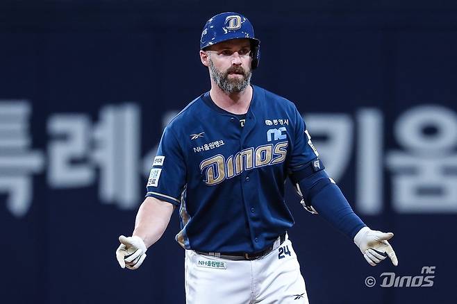 NC 데이비슨은 12일 잠실 두산과 원정경기에서 4번타자 1루수로 선발출전해 첫 타석부터 홈런포를 터트렸다. 3경기 연속 홈런은 물론, 시즌 7번째 전 구단 상대홈런 기록을 달성했다. 사진제공｜NC 다이노스
