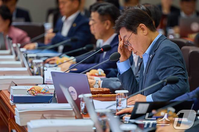 이재명 대통령이 지난 12일 서울 용산 대통령실 청사에서 열린 국무회의를 주재하고 있다. (이재명 대통령 SNS. 재판매 및 DB금지) 2025.8.13/뉴스1 ⓒ News1 허경 기자