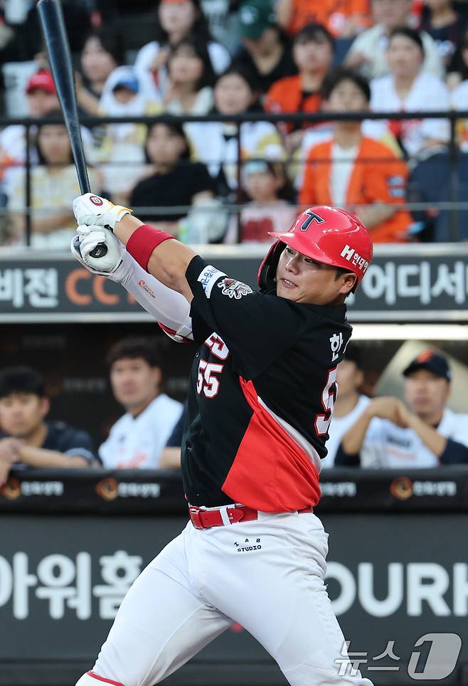 9일 오후 대전 한화생명 볼파크에서 열린 프로야구 '2025 신한 SOL뱅크 KBO 리그' 기아 타이거즈와 한화 이글스 경기에서 2회초 1, 2루 상황 기아 한준수가 중전안타를 치고 있다. 2025.7.9/뉴스1 ⓒ News1 김기태 기자