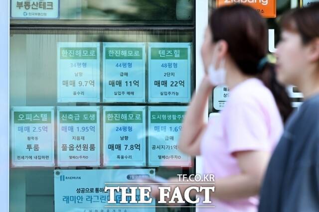 수도권을 벗어난 지방의 집값은 하향 안정세가 두드러진다. 지방 고가 아파트까지 확산된 가격 하락 움직임은 점점 북상하면서 대략 ‘위도 37도’선까지 올라왔다./더팩트DB